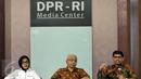 Ki-ka: Kepala BPHN Kemenkumham Enny Nurbaningsih, Pakar Hukum Pidana UI Akhyar Salmi dan Anggota Komisi III DPR Nasir Djamil saat diskusi revisi UU KUHP di Gedung DPR, Jakarta, Selasa (15/3/2016). (Liputan6.com/Johan Tallo)