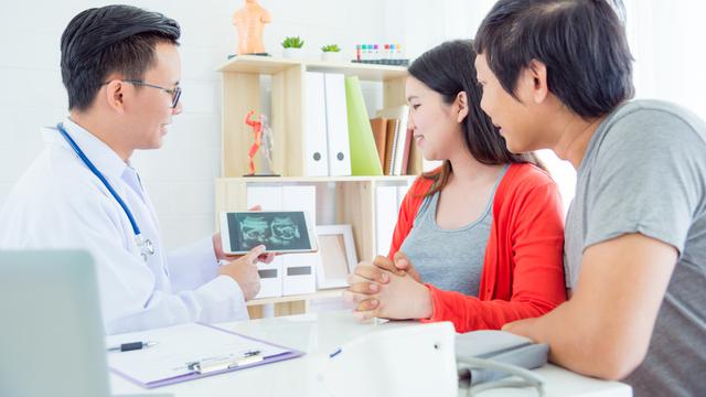 Ilustrasi konsultasi ke dokter kandungan