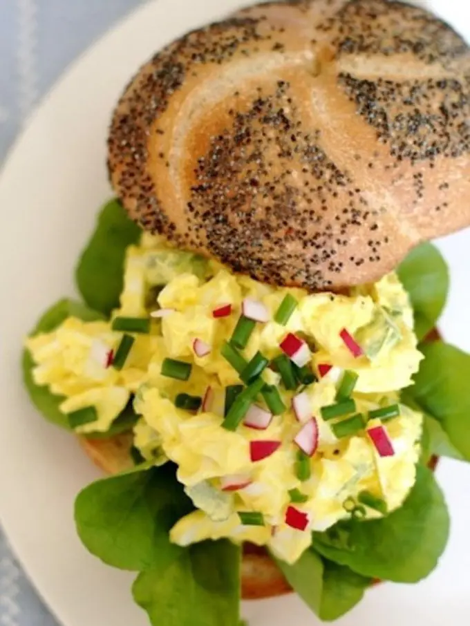 Yuk! Bikin Salad Telur, Sarapan Ringkas dan Klasik di Akhir Pekan