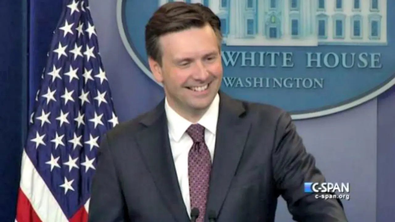 Ketika Telepon Pintar iPhone Menjawab Pertanyaan Wartawan