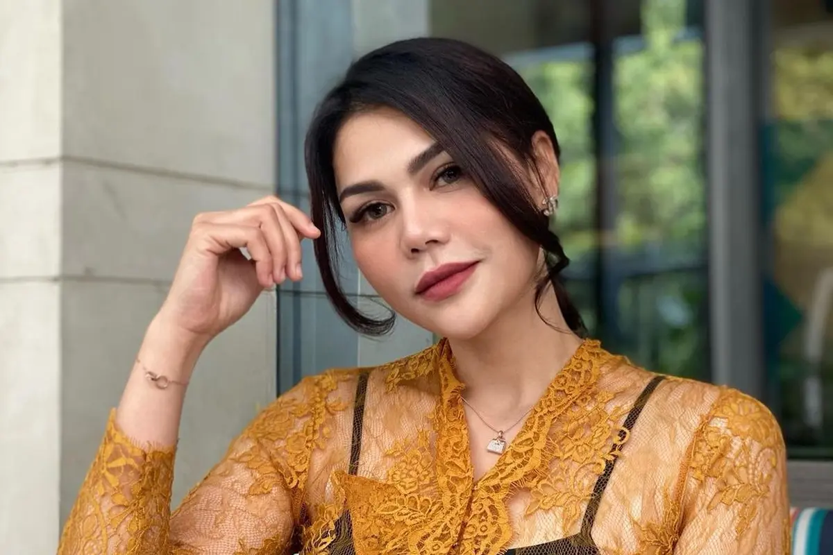 Diduga Balikan, Ini 7 Potret DJ Katty Butterfly dan Aiman Ricky Saat Kondangan