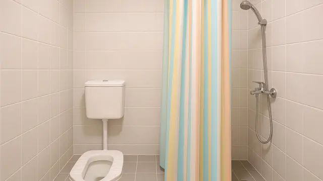 Model Kamar Mandi Kloset Jongkok Dengan Sekat Shower/Ilustrasi AI