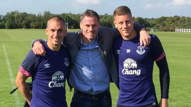 Inilah Pemain yang Mendukung Klub Rival saat Masa Kecil