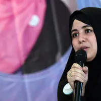 Pesinetron Risty Tagor bertemu Indadari, istri Caisar belum lama ini. Dalam pertemuan tersebut, keduanya saling berbagi cerita terkait rumah tangganya. Begitu juga dengan Indadari yang ditalak satu oleh Caisar. (Deki Prayoga/Bintang.com)