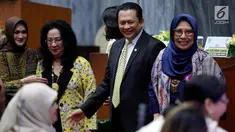 Ketua DPR Bambang Soesatyo (kedua kanan) menghadiri acara Seminar dan Lokakarya bertajuk Kartini di Era Digital: Perempuan, Inovasi, dan Teknologi, di Gedung KK II, Kompleks Parlemen MPR/DPR-DPD, Senayan, Jakarta, Rabu (25/4). (Liputan6.com/Johan Tallo)