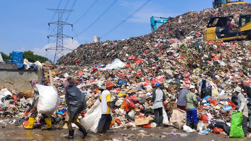 Kondisi penampungan sampah yang dikelola Pemerintah Kota Depok di TPA Cipayung. (Liputan6.com/Dicky Agung Prihanto)