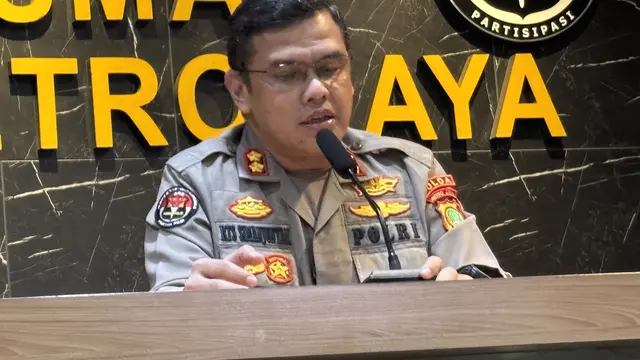 Kasubdit Penmas Polda Metro, AKBP Reonald Simanjuntak saat konferensi pers, Kamis (2/10/2025).