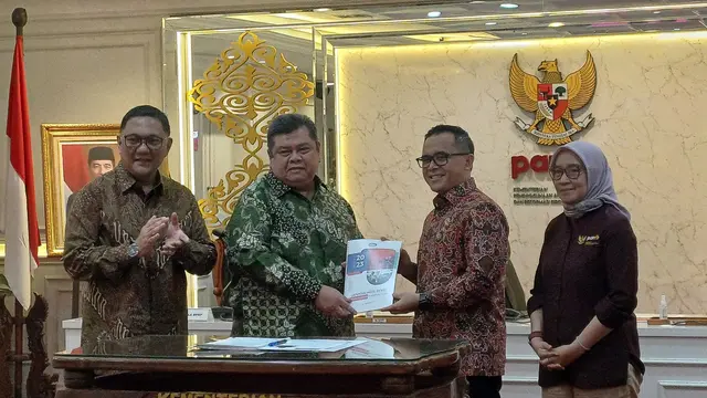 Penerimaan hasil reviu terhadap LKPP 2023 dari BPKP di Kementerian PANRB, Rabu (27/3/2024). (Foto: Liputan6.com/Maulandy R)