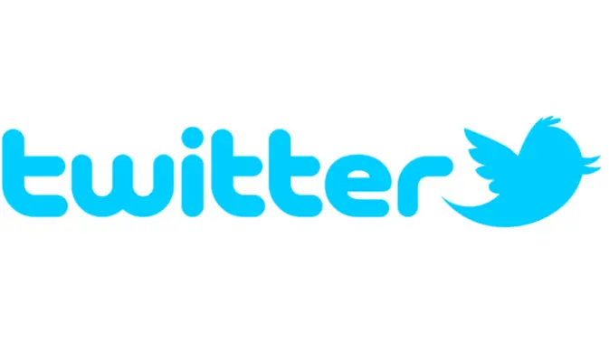 <p>Logo Twitter pada 2010-2012 menggunakan font dan warna sama, hanya saja ditambahkan gambar burung di bagian sampingnya. (Doc: Logos World)</p>