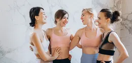 Saatnya tampil effortless dengan sport outfit yang multifungsi. [Dok/Pexels.com/Elina Fairytale].