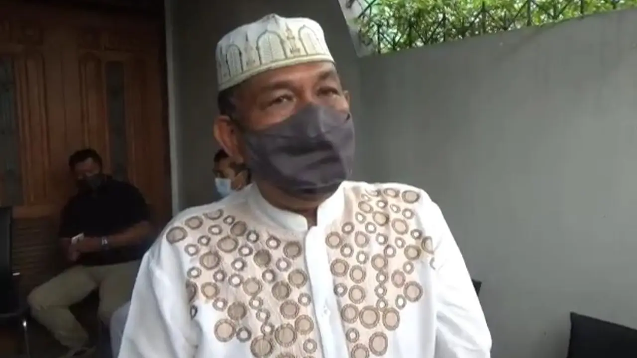 Duka menyelimuti keluarga warga Surabaya Sumarzen Marzuki (Dian Kurniawan/Liputan6.com)