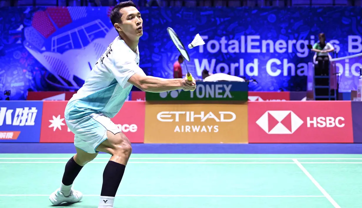 Di gim kedua, Jonatan Christie tampil dominan. Unggul 11-3 pada interval gim kedua, Jonatan Christie terus menekan dan hanya memberi lima poin bagi Matthias Kicklitz. (Bertrand GUAY/AFP)