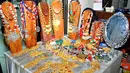 Sejumlah aksesoris yang terdapat pada pameran Pernik Nusantara di kawasan Kebayoran Baru, Minggu (3/5/2015). Pameran tersebut menampilkan beragam kerajinan asli nusantara seperti busana dan perhiasan. (Liputan6.com/Yoppy Renato) 