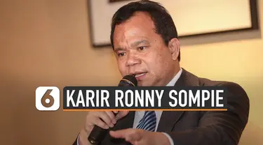 Dirjen Imigrasi Ronny Sompie dicopot dari jabatannya oleh Menkumham Yasonna Laoly. Yasonna menyebut pencopotan guna  menghindari konflik kepentingan.