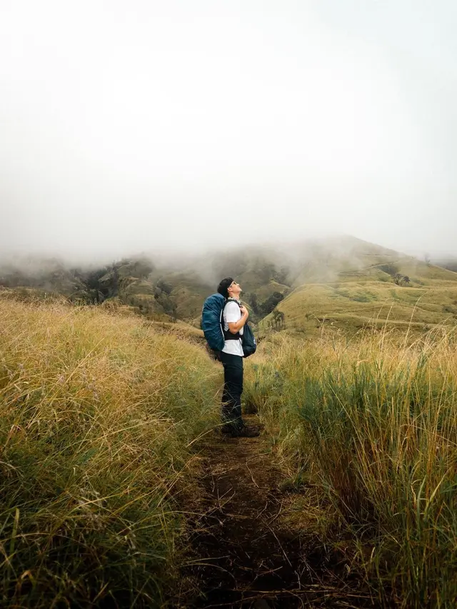 7 Momen Kenny Austin Saat Naik Gunung, Sempat Enggak Mandi 3 Hari
