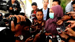 [FOTO] Bupati Indragiri Hulu, Riau Dilaporkan Kasus Pelecehan 