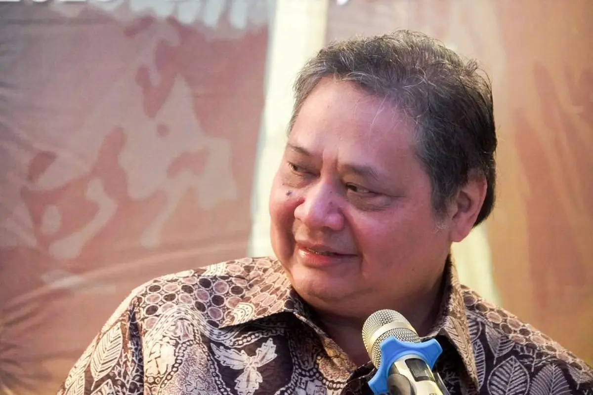Menteri Koordinator Bidang Perekonomian Airlangga Hartarto dalam Konferensi Pers usai Rapat Internal terkait Jaringan Gas Rumah Tangga dan Pendistribusian LPG Tabung 3 Kilogram di Istana Merdeka, Kamis (12/10/2023). (Dok Kemenko Perekonomian)