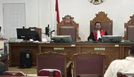 Sidang Ade Kuswara dan Roy Suryo Ditunda Imbas Erupsi Anak Krakatau