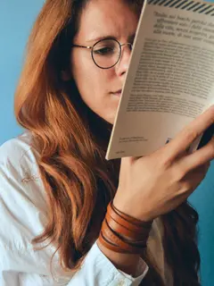 Ilustrasi orang pintar (Foto: Unsplash.com/Lucrezia Carnelos)