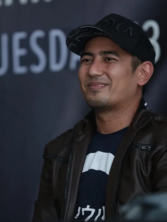 Pria berdarah Betawi-Manado kelahiran Jakarta, 25 Februari 1981 itu juga melihat permainan Timnas Indonesia mulai berkembang. Ia melihat banyak pemain bagus milik Timnas Indonesia. (Deki Prayoga/Bintang.com)