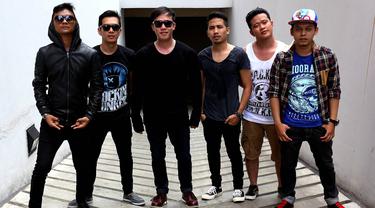Lirik Lagu Repvblik Aku Tetap Cinta News Entertainment Fimela Com