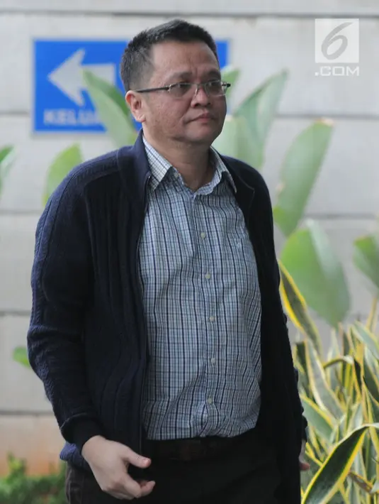 Dadang Priyatna merupakan pegawai PT Bali Pacific Pragama yang menjadi rekanan Pemerintah Kota Tangerang Selatan dalam pengadaan alat kesehatan kedokteran umum tahun anggaran 2012. (merdeka.com/dwi narwoko)