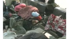 Sejumlah penerbangan dari dan ke Manado, Sulawesi Utara, dibatalkan akibat letusan Gunung Soputan. Kondisi ini membuat puluhan calon penumpang memilih menginap di Bandara Sam Ratulangi, Manado. Apalagi belum ada jaminan jika pada Rabu pagi nanti, penerban