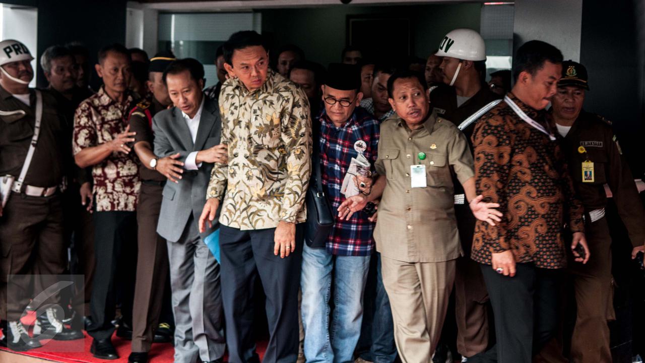 20161201-Tak Ditahan, Ahok Tinggalkan Kejagung-Jakarta