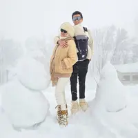 Belum usai liburan Syahrini di Jepang, kali ini ia nikmati tebalnya salju bersama Reino Barrack dan Baby R [@princessyahrini]