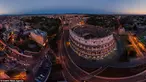 Komunitas fotografer drone asal Rusia, AirPano mengambil gambar panorama Colosseum, Roma, Italia. Colosseum dibuka pada tahun 80 dan memiliki kursi sekitar 50.OOO, Colosseum awalnya oleh tenda besar yang dimiliki oleh 240 tiang-tiang. (Dailymail)