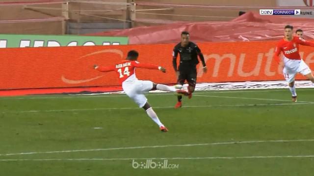 Berita video highlights Ligue 1 antara Monaco melawan Rennes, dengan skor 2-1. This video presented by BallBall.