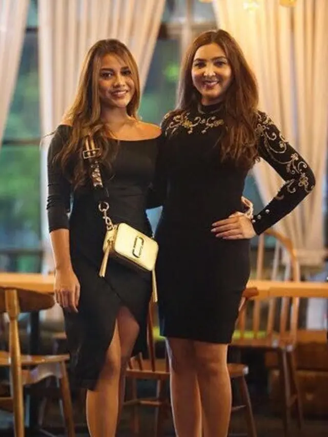 [Bintang] Seksi Elegan, Ini 8 Foto Aurel Hermansyah Saat Pakai Busana Hitam