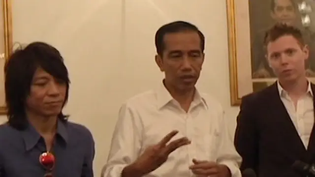 Arkana dan Slank mendatangi gedung Balai Kota Jakarta. Jauh-jauh datang dari Inggris untuk mengucapkan selamat atas terpilihnya Jokowi sebagai Presiden.