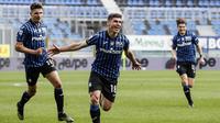 Gelandang Atalanta, Ruslan Malinovskyi, melakukan selebrasi usai mencetak gol ke gawang Juventus pada laga Liga Italia di Stadion Atleti Azzurri d'Italia, Minggu (18/4/2021). Atalanta menang dengan skor 1-0. (Stefano Nicoli/LaPresse via AP)