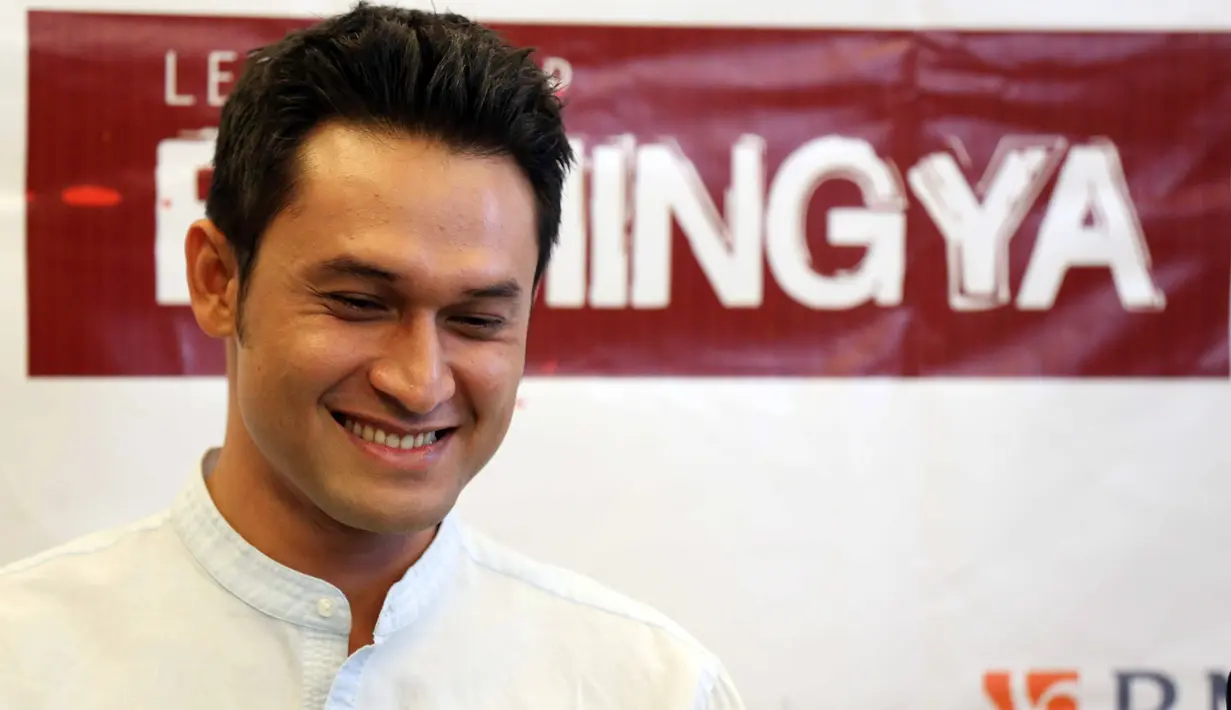 Disinggung terkait kriteria yang akan mendampinginya. Indra yang sedang tarap penyesuaian itu mengaku yang terpenting adalah perempuan itu bisa menghargai pasangannya. (Nurwahyunan/Bintang.com)