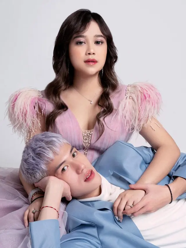 6 Gaya Pemotretan Brisia Jodie dan Julian Jacob, Bak Prewedding