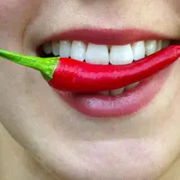 Ilustrasi makanan pedas. Image by englishlikeanative from Pixabay