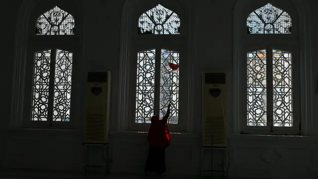Sambut Ramadhan, Masjid Raya Baiturrahman di Banda Aceh Dibersihkan