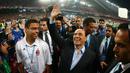Saat Silvio Berlusconi berada di belakang layar, AC Milan memenangkan delapan scudetto Serie A, lima Liga Champions, satu Coppa Italia, tujuh Supercoppa, dua Piala Intercontinental, dua Piala Dunia Antarklub, dan lima Piala Super Eropa. (AFP/Franck Fife)