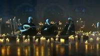 Musisi Sufi Muslim mendendangkan lagu-lagu Natal dalam iklan televisi di India.