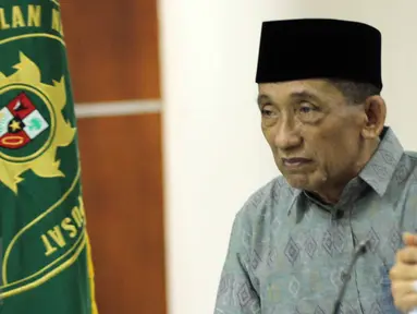 Terdakwa mantan Bupati Bangkalan Fuad Amin saat mengikuti sidang lanjutan dugaan gratifikasi pengadaan gas alam di Pengadilan Tipikor, Jakarta, Kamis (18/6/2015). Agenda sidang tersebut mendengarkan keterangan 13 saksi.(Liputan6.com/Helmi Afandi)
