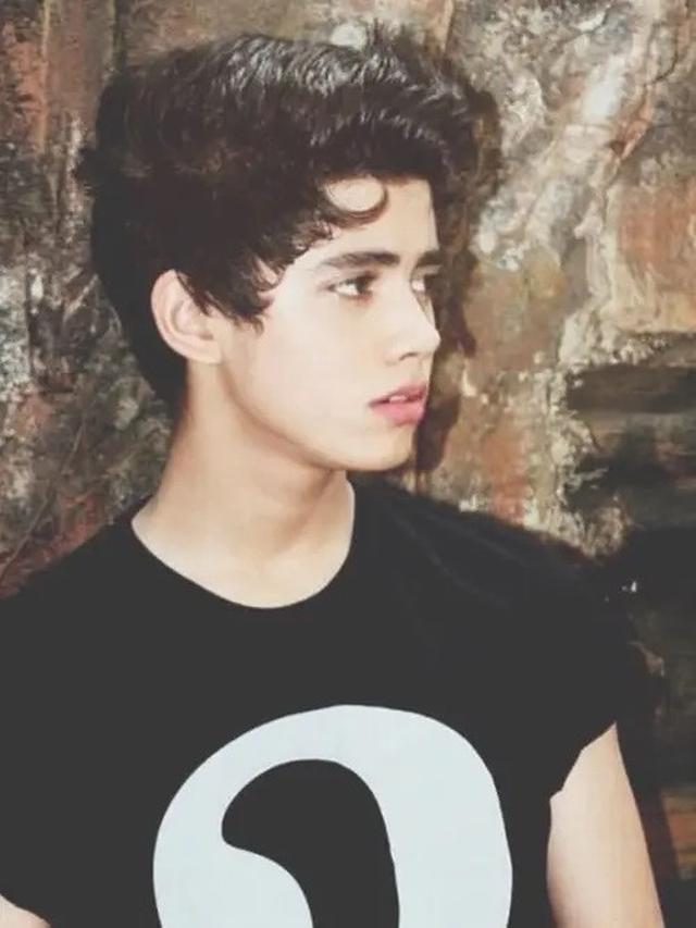 6 Foto Lawas Aliando Syarief Saat Masa ABG, Sebelum Tenar Karena Syuting GGS