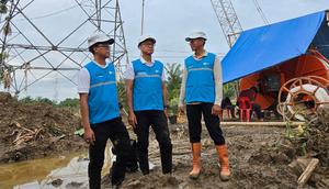 Direktur Utama PLN, Darmawan Prasodjo di Aceh Tamiang pada Rabu (17/12/2025).