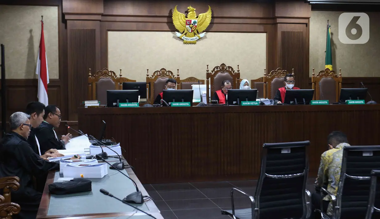 Angin Prayitno didakwa jaksa Komisi Pemberantasan Korupsi (KPK) menerima gratifikasi dan melakukan TPPU. (Liputan6.com/Herman Zakharia)