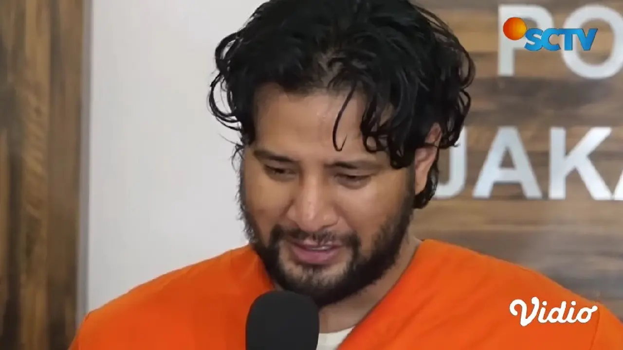 Ammar Zoni kembali terbelit kasus narkoba. (Tangkapan layar program Hot Shot, YouTube/ SCTV)