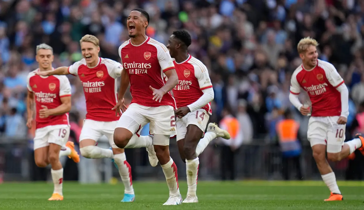 Sedangkan dua penendang penalti Manchester City, yakni Kevin de Bruyne dan Rodri gagal. Laga pun berakhir dengan skor 4-1 (1-1) untuk kemenangan Arsenal. (AP Photo/Kirsty Wigglesworth)