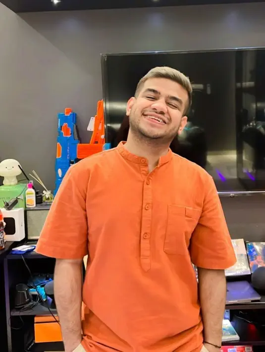 Saat menjadi bintang tamu di kanal Youtube Tasya Farasya, ia mengaku pernah merasakan kondisi ekonomi sulit. Yakni utang yang melilit dalam keluarganya. Selain itu, orang tua Fadil juga masih harus membiayai pendidikan kakak dan adik Fadil. [Instagram/fadiljaidi]