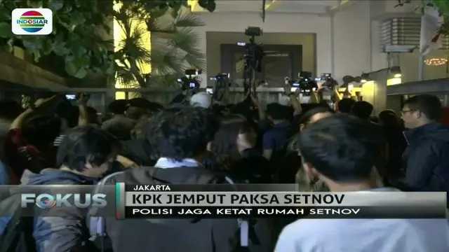 Rumah Setnov didatangi KPK, sejumlah petinggi Partai Golkar turut berdatangan ke kediaman Ketua DPR RI tersebut.