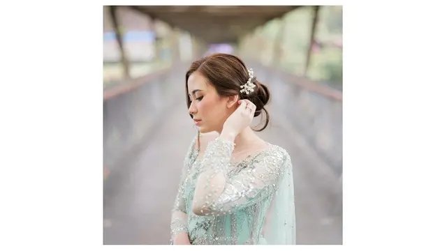 7 Potret Ashilla Zee Eks Blink Resmi Dilamar Kekasih, Penuh Haru Bahagia