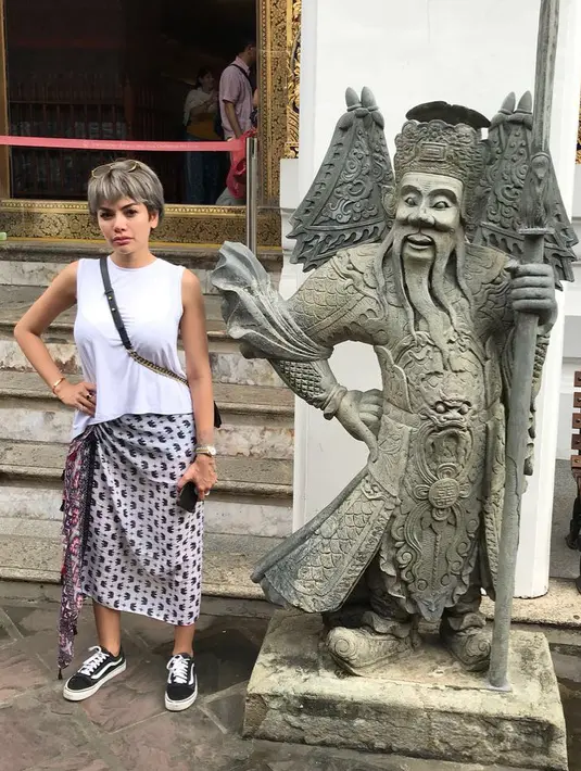 "Naikin lah. Harus dinaikin dong. Dia kan kampanye. Duitnya banyak," ungkap Nikita seperti yang dikutip dari Liputan6.com. (Instagram/nikitamirzanimawardi_17)